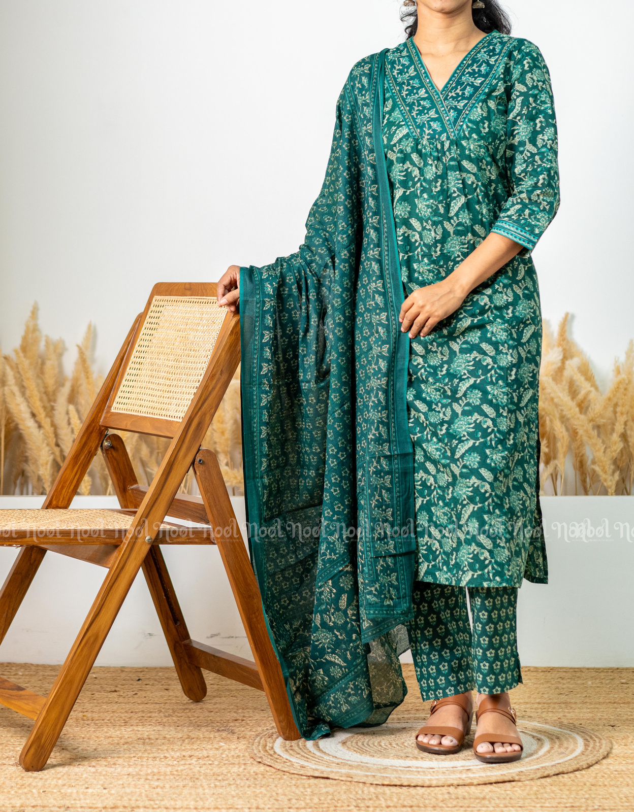 KADAMBARI - Elegant Everyday Salwar Suit with Straight Pant and Dupatta (3 Pc)